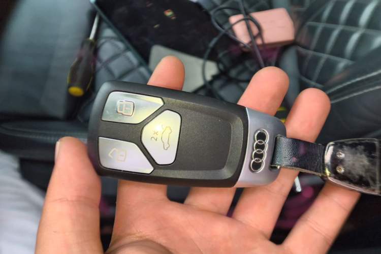 Used Audi Q5L 2020 45 TFSI Prestige Sport Edition Vehicle Key