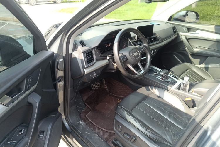 Used Audi Q5L 2020 Updated 40 TFSI Prestige Fashion Edition Driver Seat