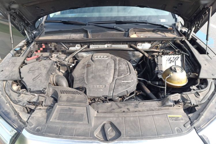 Used Audi Q5L 2020 Updated 40 TFSI Prestige Fashion Edition Engine Bay
