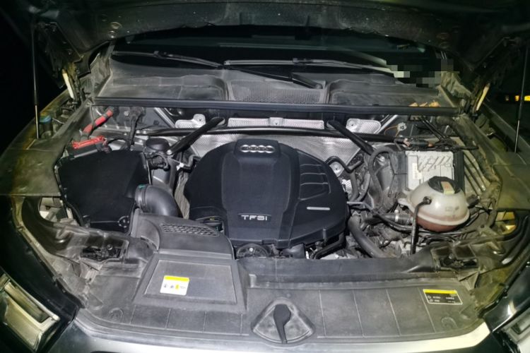 Used Audi Q5L 2020 Updated 40 TFSI Prestige Fashion Edition Engine Bay