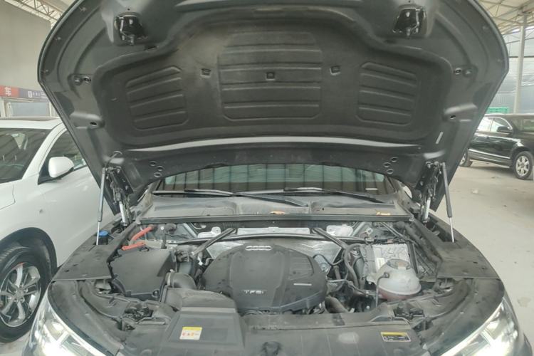 Used Audi Q5L 2020 45 TFSI Prestige Fashion Model Engine Bay