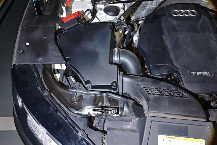 Used Audi Q5L 2020 45 TFSI Prestige Fashion Model Engine Bay Right