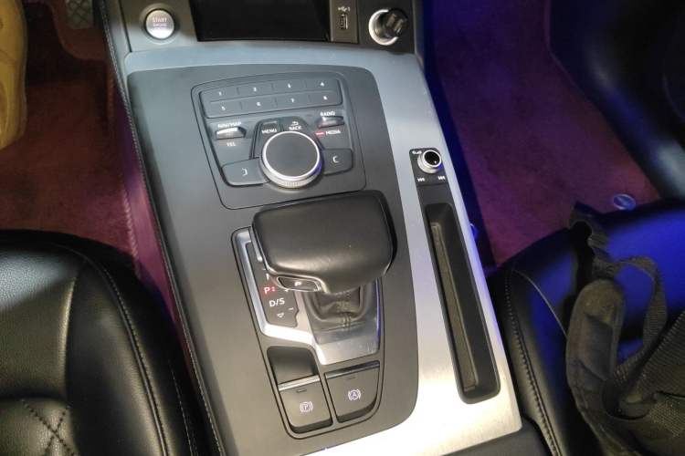 Used Audi Q5L 2020 Revised 40 TFSI Prestige Edition Gear Lever