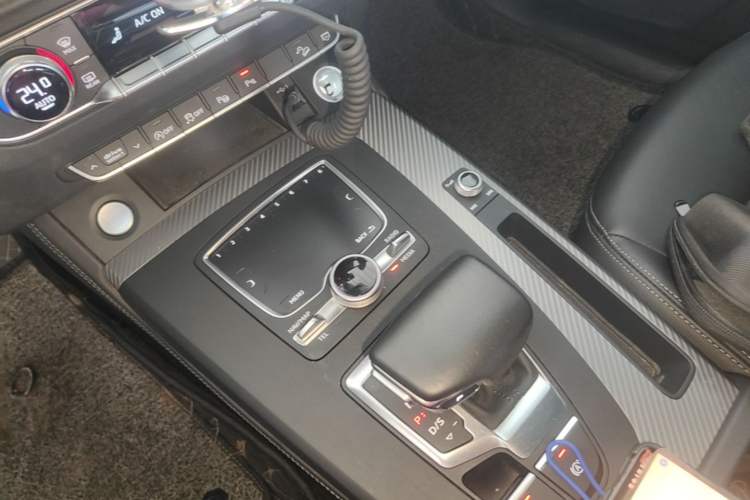 Used Audi Q5L 2020 45 TFSI Prestige Fashion Model Gear Lever