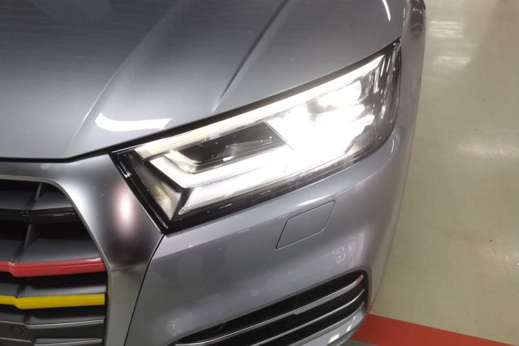 Used Audi Q5L 2020 40 TFSI Prestige Fashion Edition Left Front Headlight