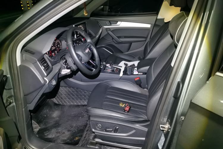 Used Audi Q5L 2020 Updated 40 TFSI Prestige Fashion Edition Left Front Seat
