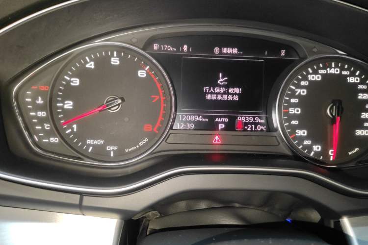 Used Audi Q5L 2020 Revised 40 TFSI Prestige Edition Odometer Close Up