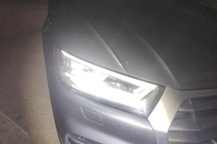 Used Audi Q5L 2020 Updated 40 TFSI Prestige Fashion Edition Right Front Headlight