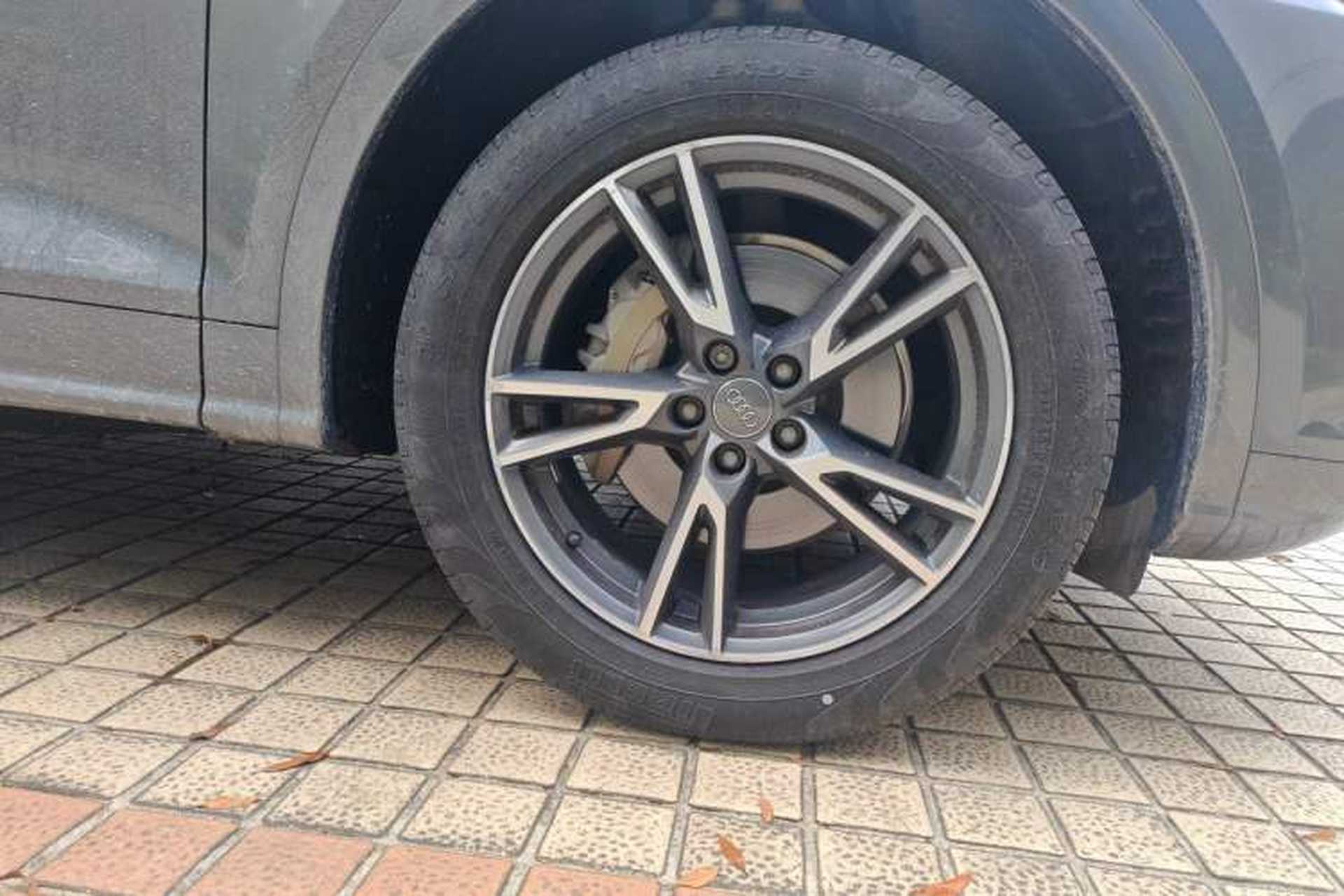 Used Audi Q5L 2020 Updated 40 TFSI Prestige Fashion Edition Right Front Wheel Hub