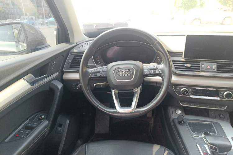 Used Audi Q5L 2020 Updated 40 TFSI Prestige Fashion Edition Steering Wheel