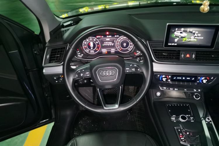 Used Audi Q5L 2020 Updated 40 TFSI Prestige Fashion Edition Steering Wheel