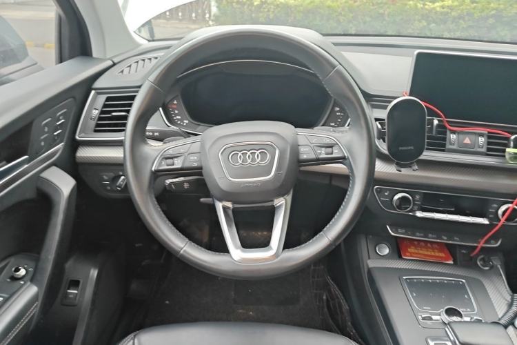 Used Audi Q5L 2020 45 TFSI Prestige Fashion Model Steering Wheel