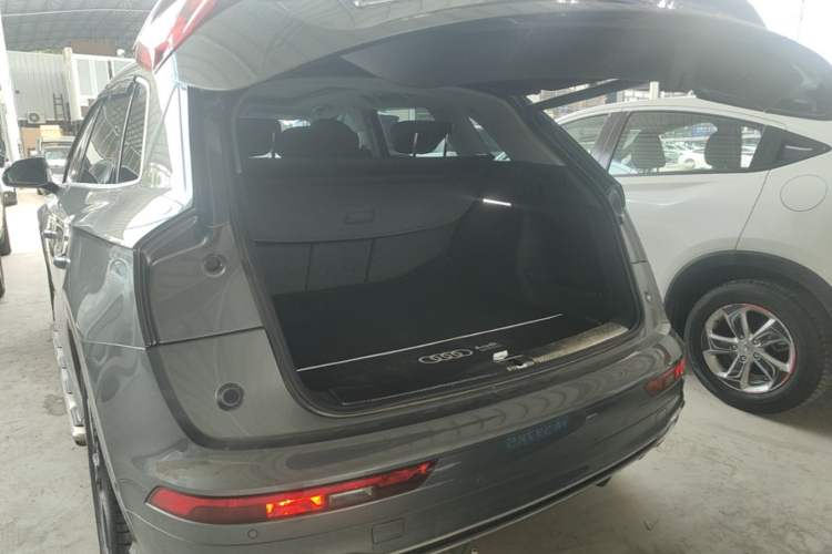 Used Audi Q5L 2020 45 TFSI Prestige Fashion Model Trunk