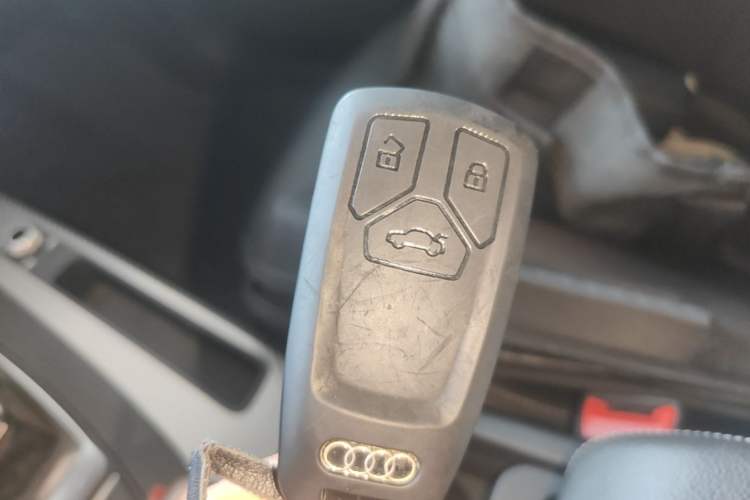 Used Audi Q5L 2020 45 TFSI Prestige Fashion Model Vehicle Key