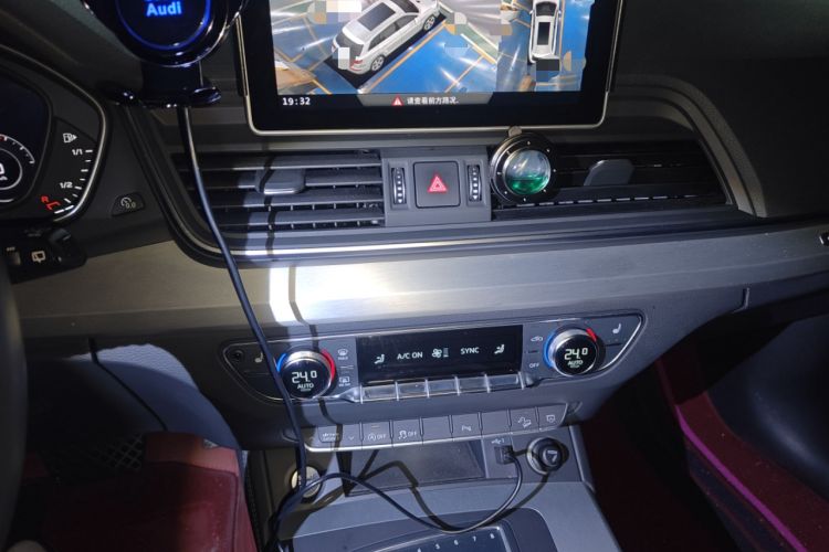 Used Audi Q5L 2020 Updated 40 TFSI Prestige Fashion Edition Audio And AC Panel