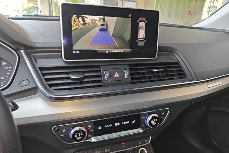 Used Audi Q5L 2020 Updated 40 TFSI Prestige Fashion Edition Audio And AC Panel