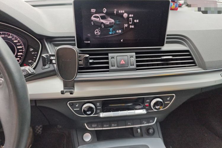 Used Audi Q5L 2020 Updated 40 TFSI Prestige Fashion Edition Audio And AC Panel