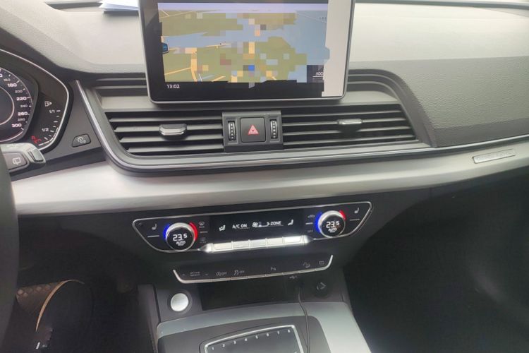 Used Audi Q5L 2020 40 TFSI Prestige Fashion Edition Audio And AC Panel