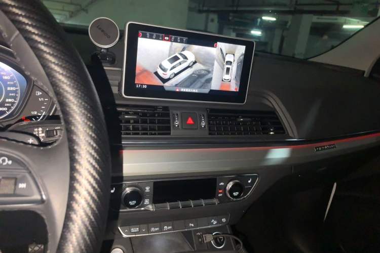Used Audi Q5L 2020 Updated 40 TFSI Prestige Fashion Edition Audio And AC Panel