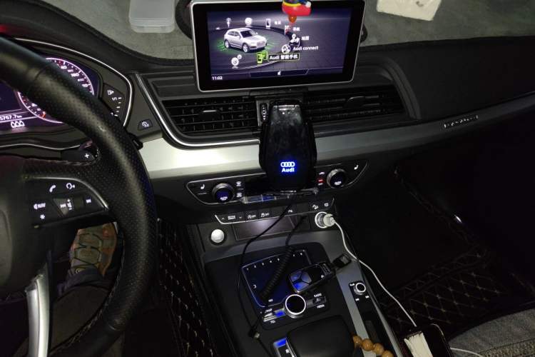 Used Audi Q5L 2020 40 TFSI Prestige Fashion Edition Audio And AC Panel
