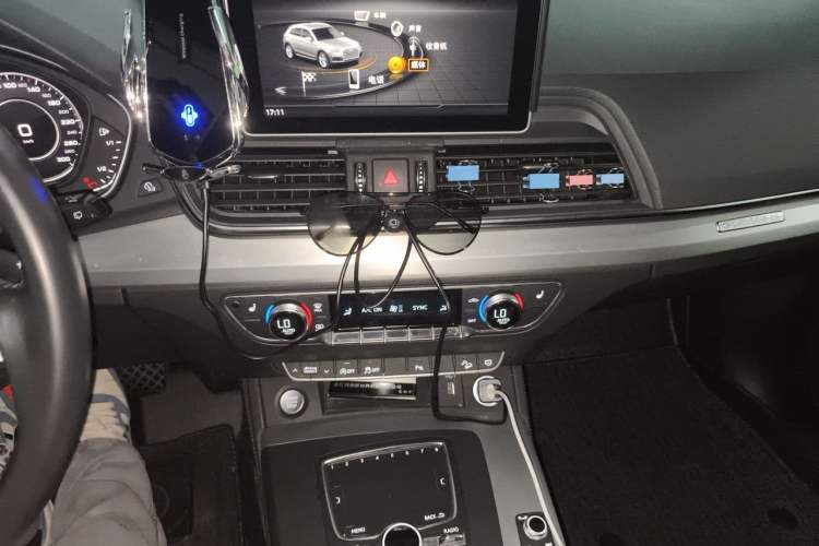 Used Audi Q5L 2020 Updated 40 TFSI Prestige Fashion Edition Audio And AC Panel