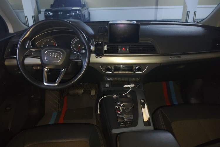 Used Audi Q5L 2020 40 TFSI Prestige Edition Center Console