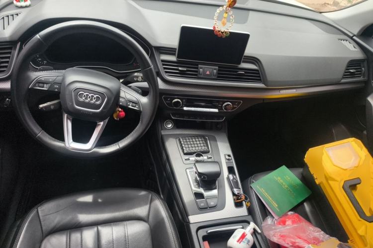 Used Audi Q5L 2020 45 TFSI Prestige Fashion Model Center Console