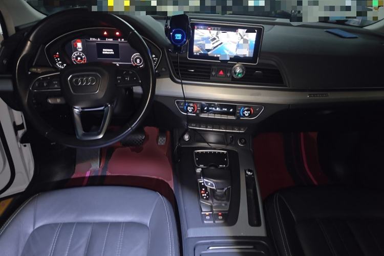 Used Audi Q5L 2020 Updated 40 TFSI Prestige Fashion Edition Center Console