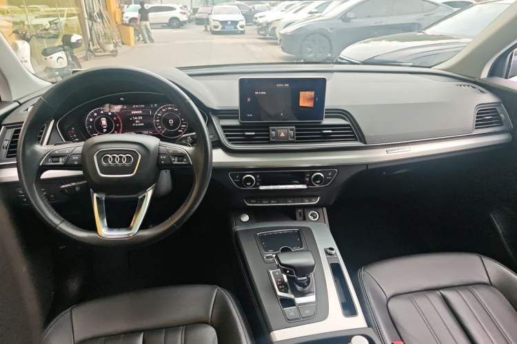 Used Audi Q5L 2020 40 TFSI Prestige Fashion Edition Center Console