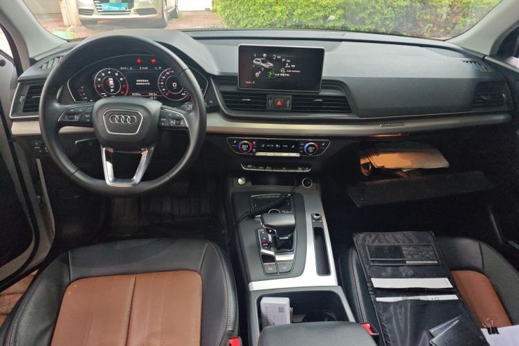 Used Audi Q5L 2020 40 TFSI Prestige Fashion Edition Center Console