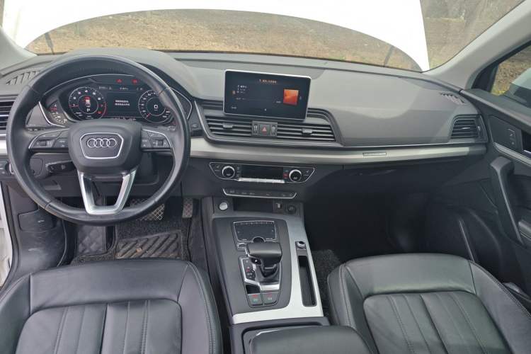 Used Audi Q5L 2020 40 TFSI Prestige Fashion Edition Center Console