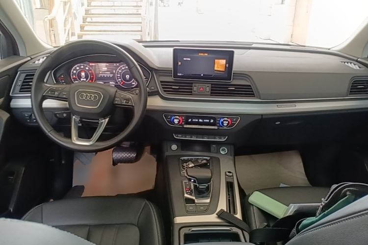 Used Audi Q5L 2020 40 TFSI Prestige Fashion Edition Center Console