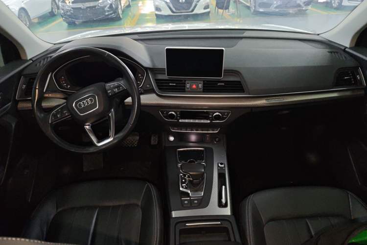 Used Audi Q5L 2020 45 TFSI Prestige Fashion Model Center Console