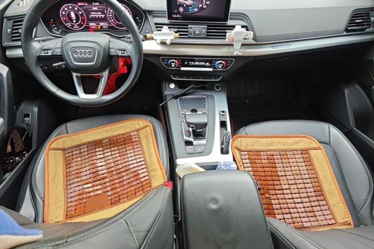 Used Audi Q5L 2020 40 TFSI Prestige Fashion Edition Center Console