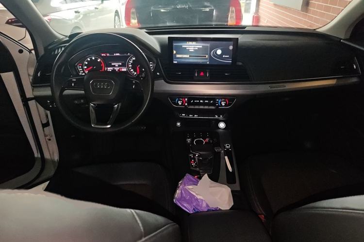 Used Audi Q5L 2020 Revised 40 TFSI Prestige Edition Center Console