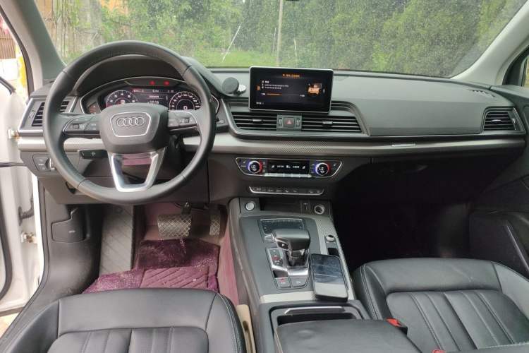 Used Audi Q5L 2020 45 TFSI Prestige Fashion Model Center Console