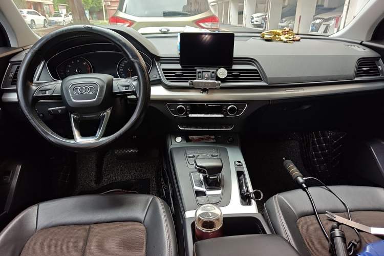 Used Audi Q5L 2020 40 TFSI Prestige Edition Center Console