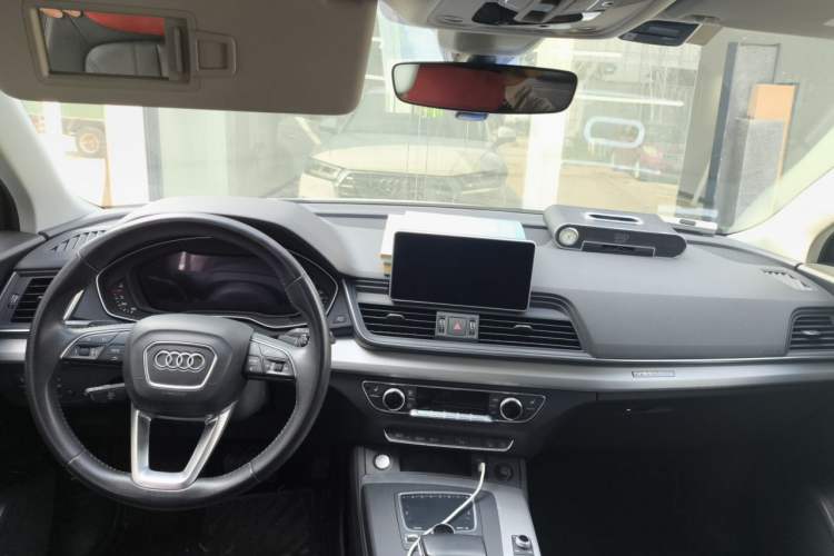Used Audi Q5L 2020 40 TFSI Prestige Fashion Edition Center Console