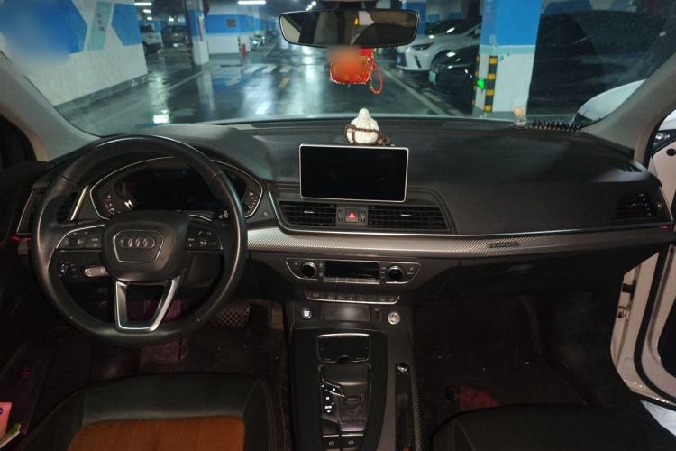 Used Audi Q5L 2020 45 TFSI Prestige Fashion Model Center Console