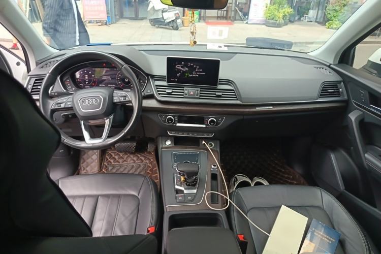 Used Audi Q5L 2020 45 TFSI Prestige Fashion Model Center Console