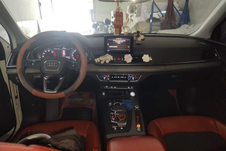 Used Audi Q5L 2020 40 TFSI Prestige Edition Center Console