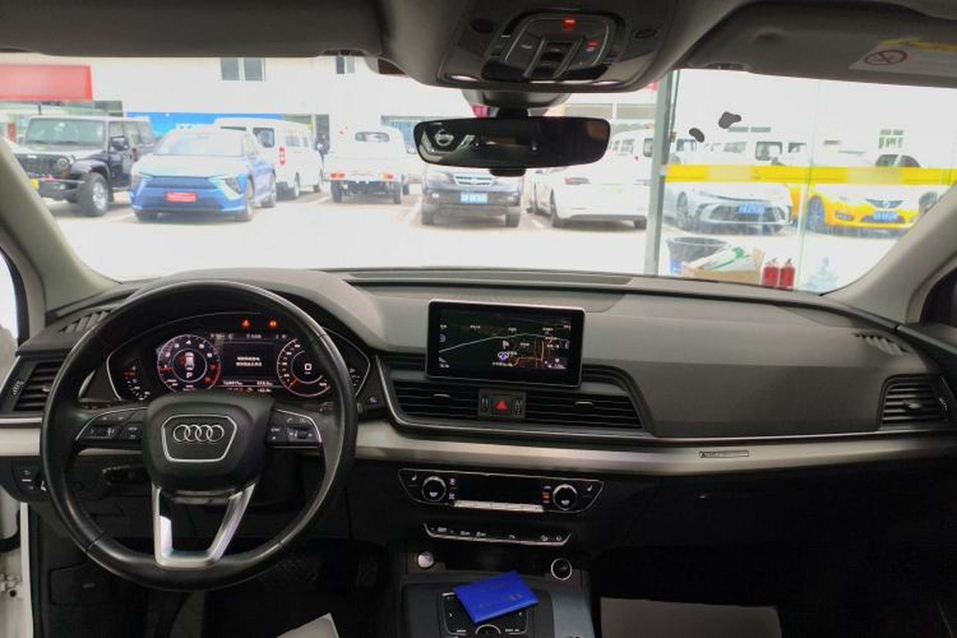 Used Audi Q5L 2020 Updated 40 TFSI Prestige Fashion Edition Center Console