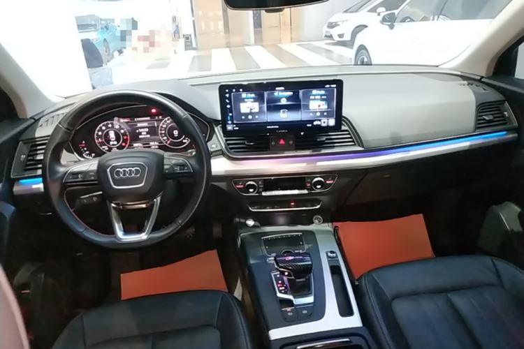 Used Audi Q5L 2020 Updated 40 TFSI Prestige Fashion Edition Center Console
