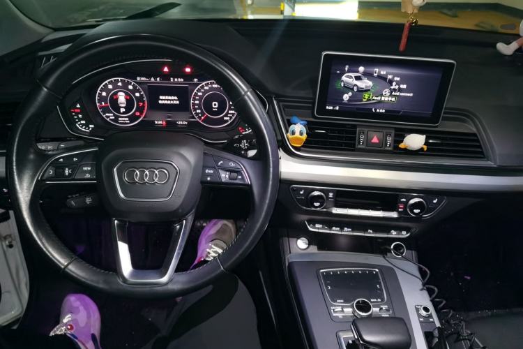 Used Audi Q5L 2020 40 TFSI Prestige Fashion Edition Center Console