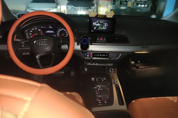 Used Audi Q5L 2020 40 TFSI Prestige Edition Center Console