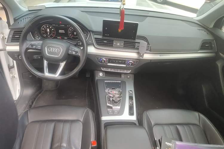 Used Audi Q5L 2020 Revised 40 TFSI Prestige Edition Center Console