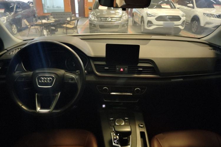 Used Audi Q5L 2020 40 TFSI Prestige Edition Center Console