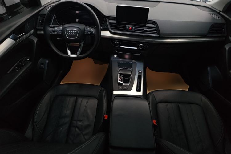 Used Audi Q5L 2020 Updated 40 TFSI Prestige Fashion Edition Center Console