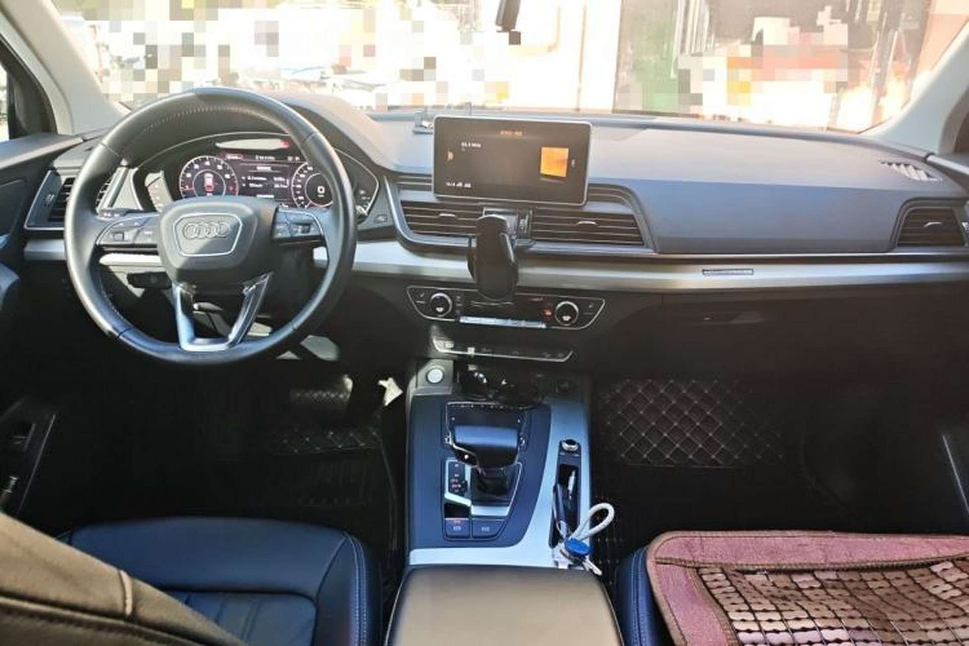 Used Audi Q5L 2020 Updated 40 TFSI Prestige Fashion Edition Center Console