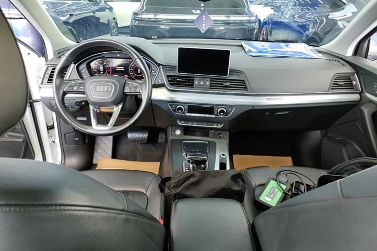 Used Audi Q5L 2020 40 TFSI Prestige Fashion Edition Center Console